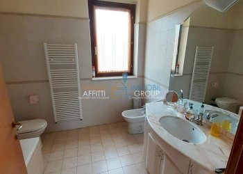 975792-ujxa830ue.jpg - Porzione di casa Viale Domenico Zaccagna 6, Carrara - foto 15