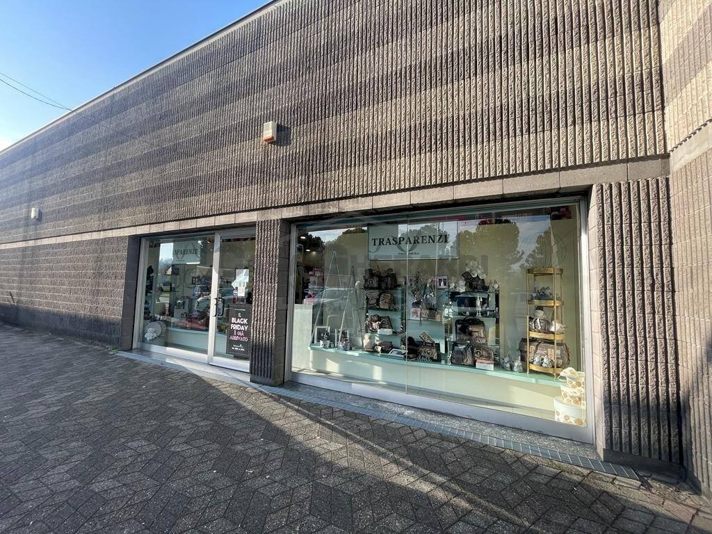 WhatsApp Image 2023-11-21 at 20.20.59 (18).jpeg - Show room Via dell'Industria, Mozzo - photo 3