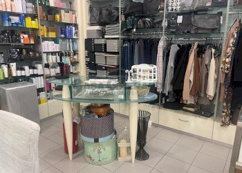 WhatsApp Image 2024-01-12 at 11.42.02 (9).jpeg - Show room Via dell'Industria, Mozzo - foto 19