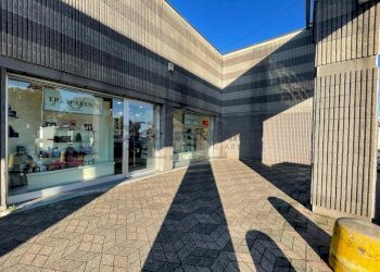 WhatsApp Image 2024-01-12 at 11.47.40 (6).jpeg - Show room Via dell'Industria, Mozzo - foto 24