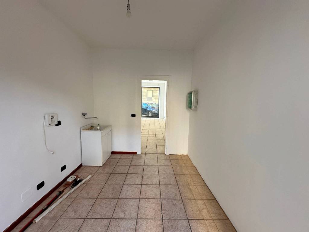 locale - Shop via Vincenzo Virginio, Pinerolo - photo 2