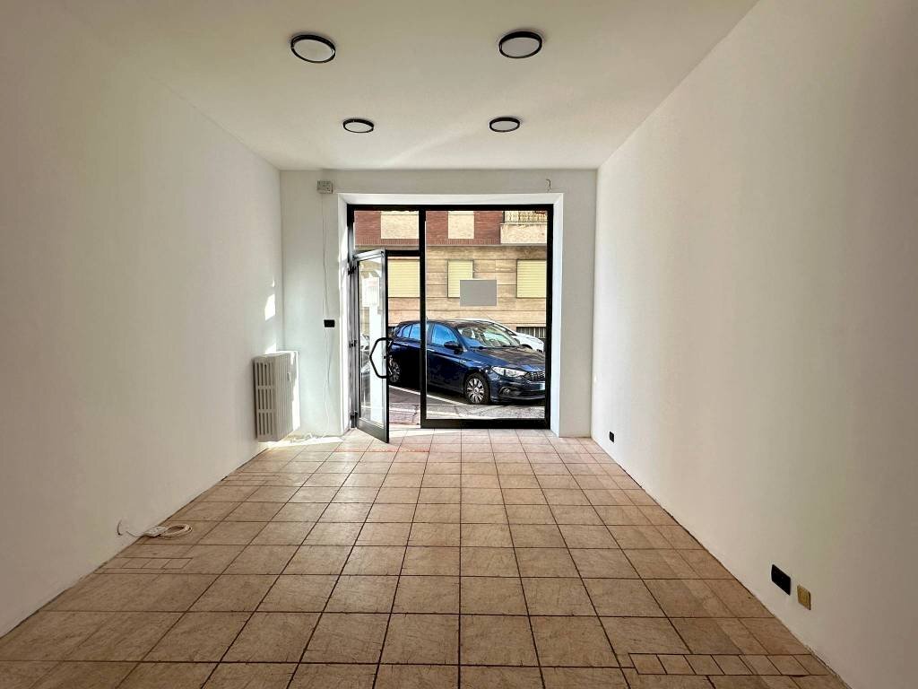 locale - Shop via Vincenzo Virginio, Pinerolo - photo 3