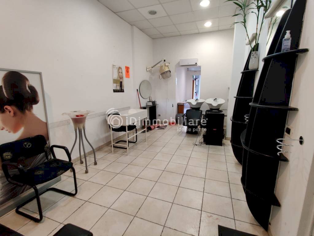 Interno non residenziale - Negozio via Giordano Bruno, 87, Torino (zona Lingotto) - foto 3