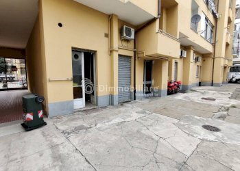 ingresso interno cortile - Shop via Giordano Bruno, 87, Torino (neighborhood Lingotto) - photo 7