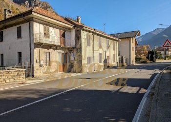 Vista dalla strada.jpg - Villa via Nazionale 41, Vogogna - photo 2