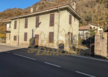 Vista dalla strada 2.jpg - Villa via Nazionale 41, Vogogna - photo 5