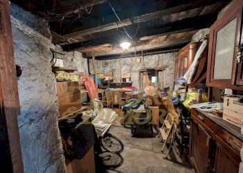 Grande ripostiglio piano terra.jpg - Villa via Nazionale 41, Vogogna - photo 25