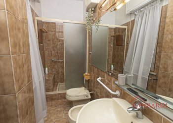 8.1 bagno.jpg - Appartamento VIA BORZOLI  6A, Genova - foto 27