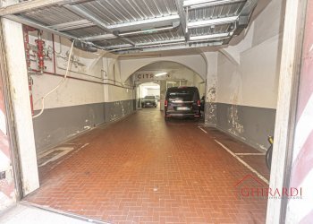 2.0 LOCALE 1.jpg - Box VIA CELESIA 74R, Genova - foto 6