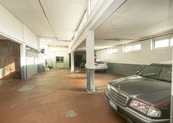 3.9 LOCALE 2.jpg - Box VIA CELESIA 74R, Genova - foto 14