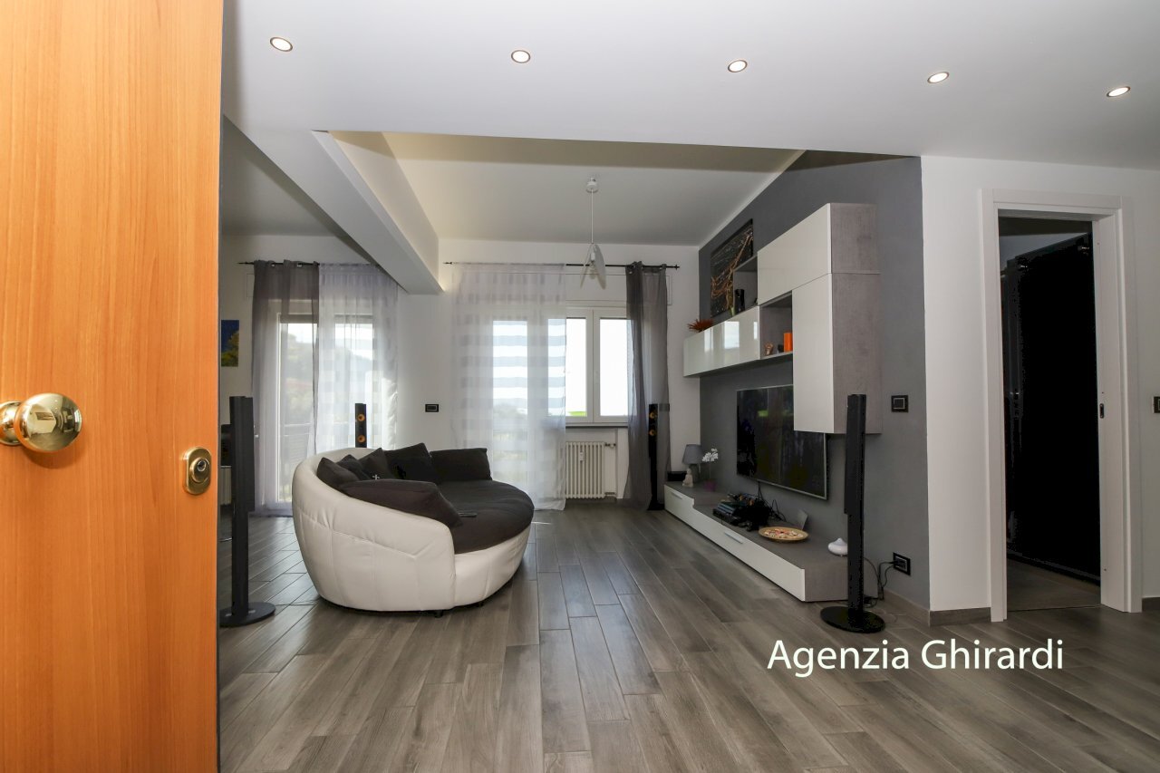 1.0 ingresso.jpg - Appartamento VIA LODOVICO CALDA 3H, Genova - foto 3