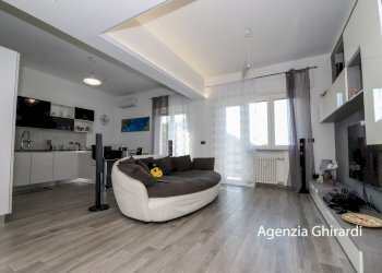 2.0 soggiorno.jpg - Appartamento VIA LODOVICO CALDA 3H, Genova - foto 1