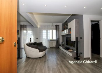 1.0 ingresso.jpg - Appartamento VIA LODOVICO CALDA 3H, Genova - foto 3