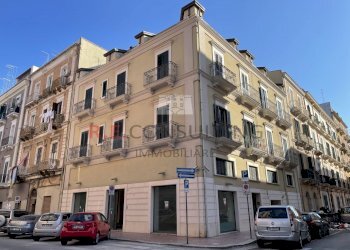 Foto 03-03-21, 14 55 14.jpg - Commercial Premises Via Mazzini 114, Taranto - photo 1