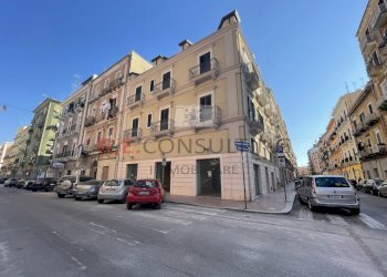 Foto 03-03-21, 14 54 51.jpg - Commercial Premises Via Mazzini 114, Taranto - photo 2