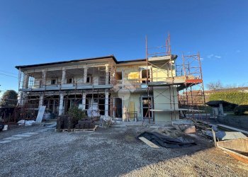 Portion of a house Via Mottoscarone, Suno - photo 2