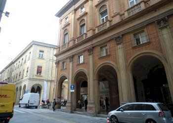 FRONTE - Shop via Luigi Carlo Farini, Bologna (neighborhood Centro Storico) - photo 5