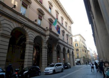 FRONTE - Shop via Luigi Carlo Farini, Bologna (neighborhood Centro Storico) - photo 6