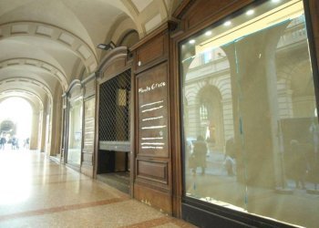 VETRINE - Shop via Luigi Carlo Farini, Bologna (neighborhood Centro Storico) - photo 8