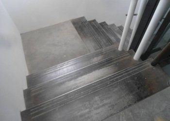 SCALA A SCENDERE - Shop via Luigi Carlo Farini, Bologna (neighborhood Centro Storico) - photo 19