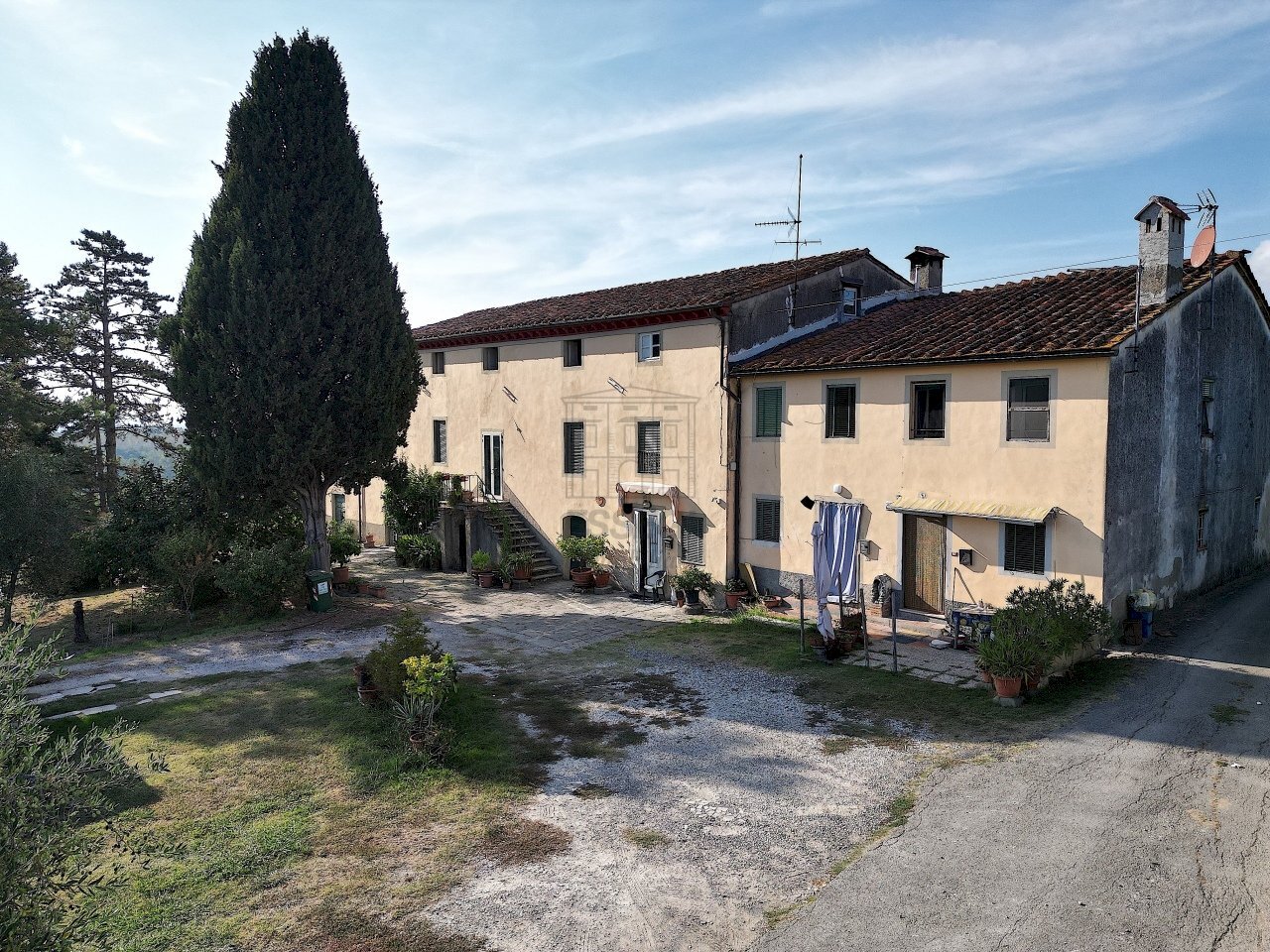 vendesi casa colonica con terrazzaDJI_0993.JPG - Casale Via di Collecchio, Capannori - foto 2