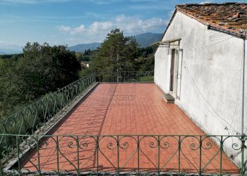 vendesi casa colonica con terrazzaDJI_0001.JPG - Casale Via di Collecchio, Capannori - foto 10