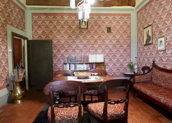 vendesi casa colonica con terrazzaIMG_8529.JPG - Casale Via di Collecchio, Capannori - foto 16