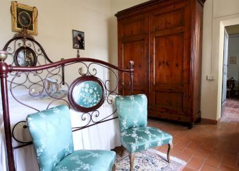 vendesi casa colonica con terrazzaIMG_8539.JPG - Casale Via di Collecchio, Capannori - foto 27