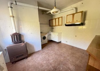 Four-room apartment Via Pian del Mulino, Sant'Olcese - photo 4