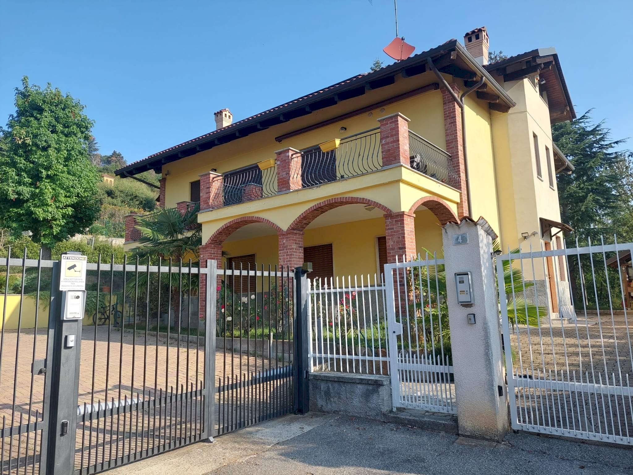 Facciata - Villa Bifamiliare via delle Rose, Rivoli - foto 3