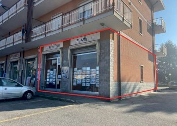 02 - Negozio via Vittorio Emanuele II, 83, Bricherasio - foto 2