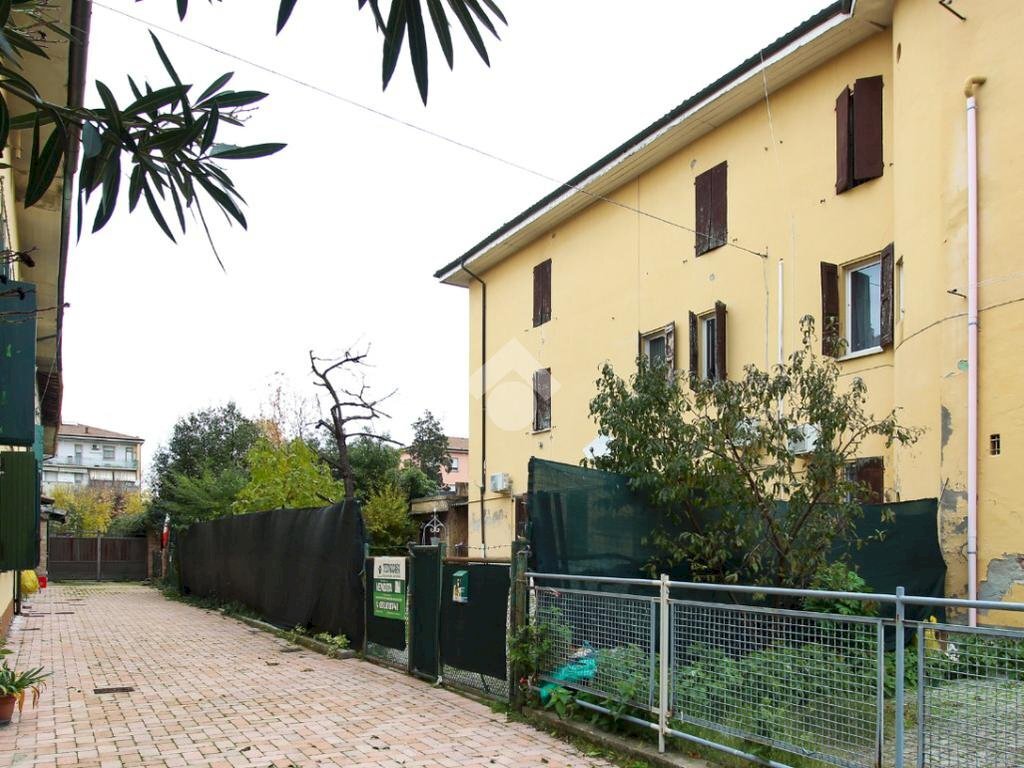 Semi-detached house Giacomo Matteotti, San Pietro in Casale - photo 1