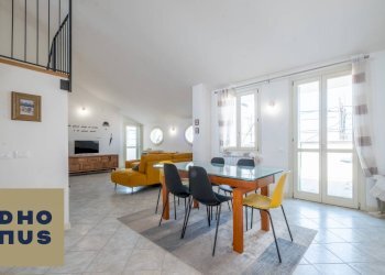 Three-room apartment Piazza Papa Giovanni Paolo II, Brembate di Sopra - photo 4