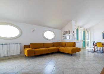 Three-room apartment Piazza Papa Giovanni Paolo II, Brembate di Sopra - photo 9