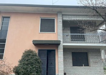 Facciata - Villa via Andrea Lanzani, Lodi - foto 19