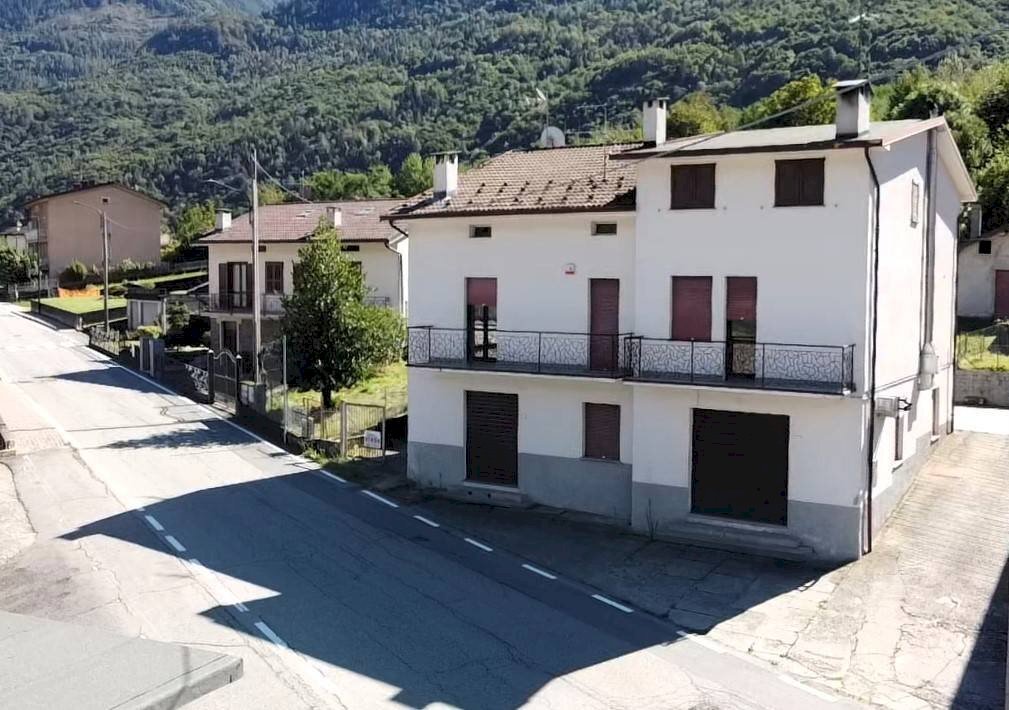 Facciata - Villa via Corna in Piano, 407, Colorina - photo 1