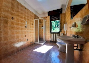 Bagno - Villa via Corna in Piano, 407, Colorina - foto 23