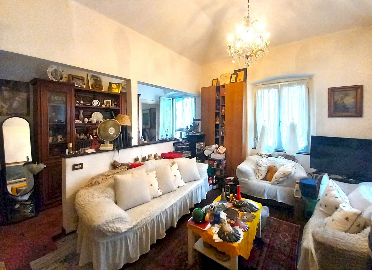 01.jpg - Apartment Uscio - photo 1