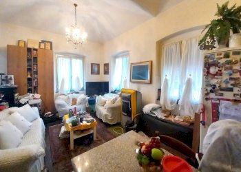 04.jpg - Apartment Uscio - photo 4