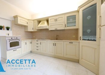 cucina/pranzo - Two-room apartment Via Cesare Battisti 280, Taranto - photo 6