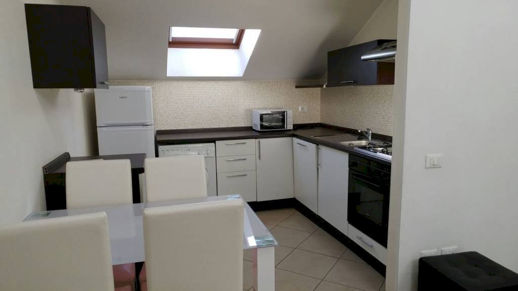 Three-room apartment via Felice Orrigoni, Varese - photo 3
