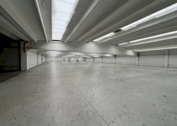 Interno non residenziale - Capannone via Roberto di Ferro, 24, Alessandria - foto 2