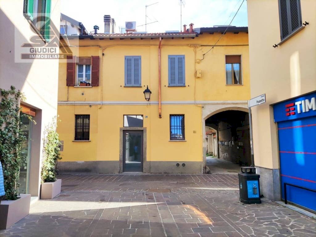 Facciata - Negozio via San cristoforo, 29, Saronno - foto 1