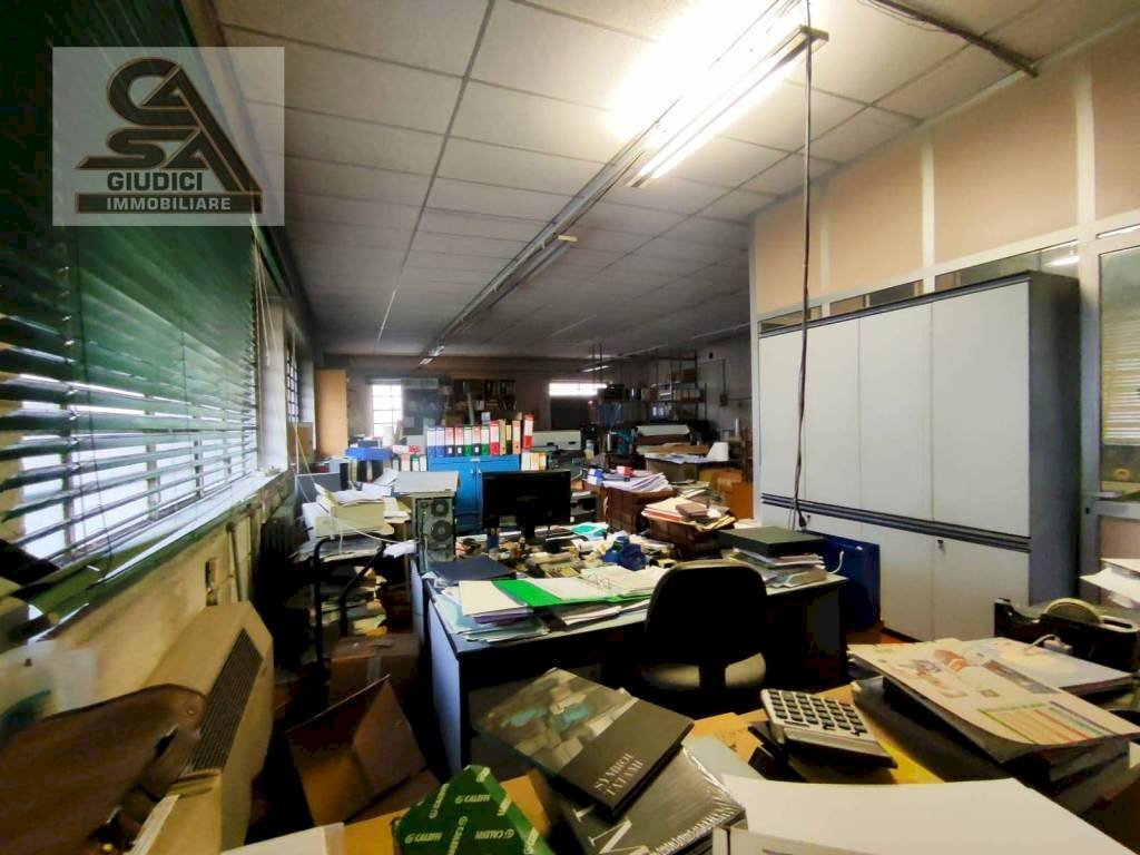 Foto 1 - Capannone via Bergamo, 33, Saronno - foto 1