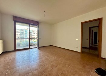 SALONE  - Trilocale via Pagoda Bianca, Roma - foto 1