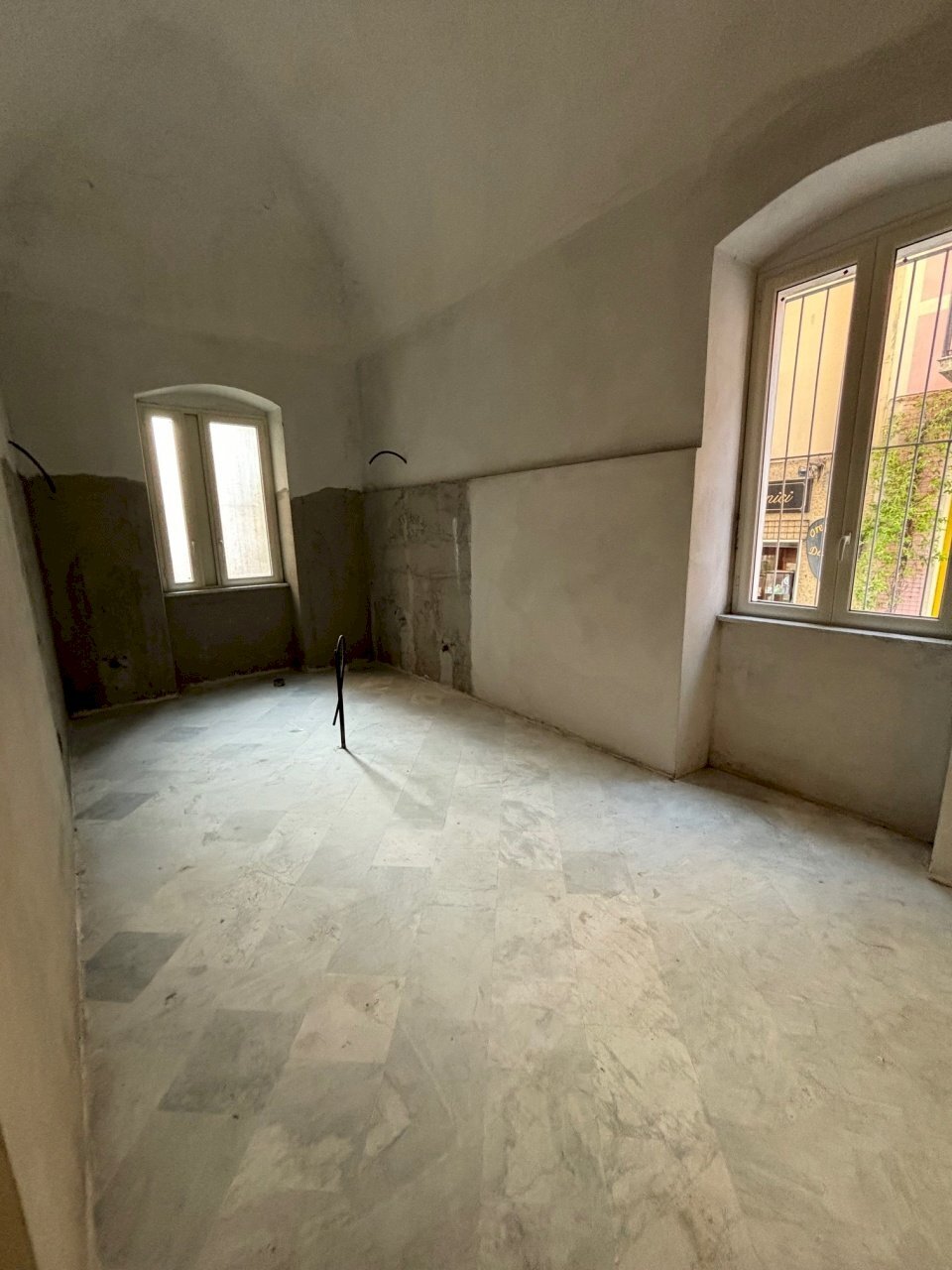 IMG_0198.jpg - Commercial Premises Piazza San Giorgio, Sarzana - photo 1