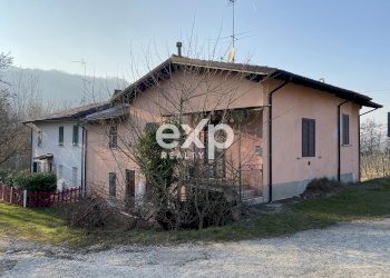 Independent house Borgoratto Mormorolo - photo 1