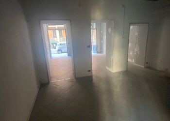 Commercial Premises 7, Via Luigi Tarino, Torino (neighborhood Vanchiglia) - photo 23