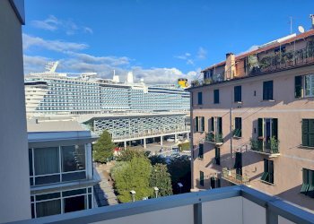 Monolocale 8, Vico del Molo, Savona - foto 3