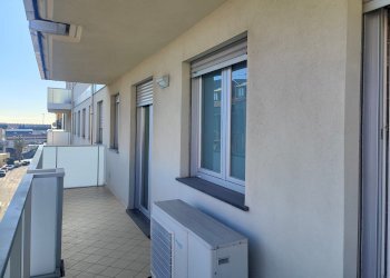 Monolocale 8, Vico del Molo, Savona - foto 20